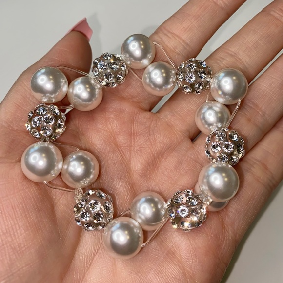 Women’s Pearl stretch bracelet with Swarovski crystals ball bracelet for wedding - Picture 4 of 13